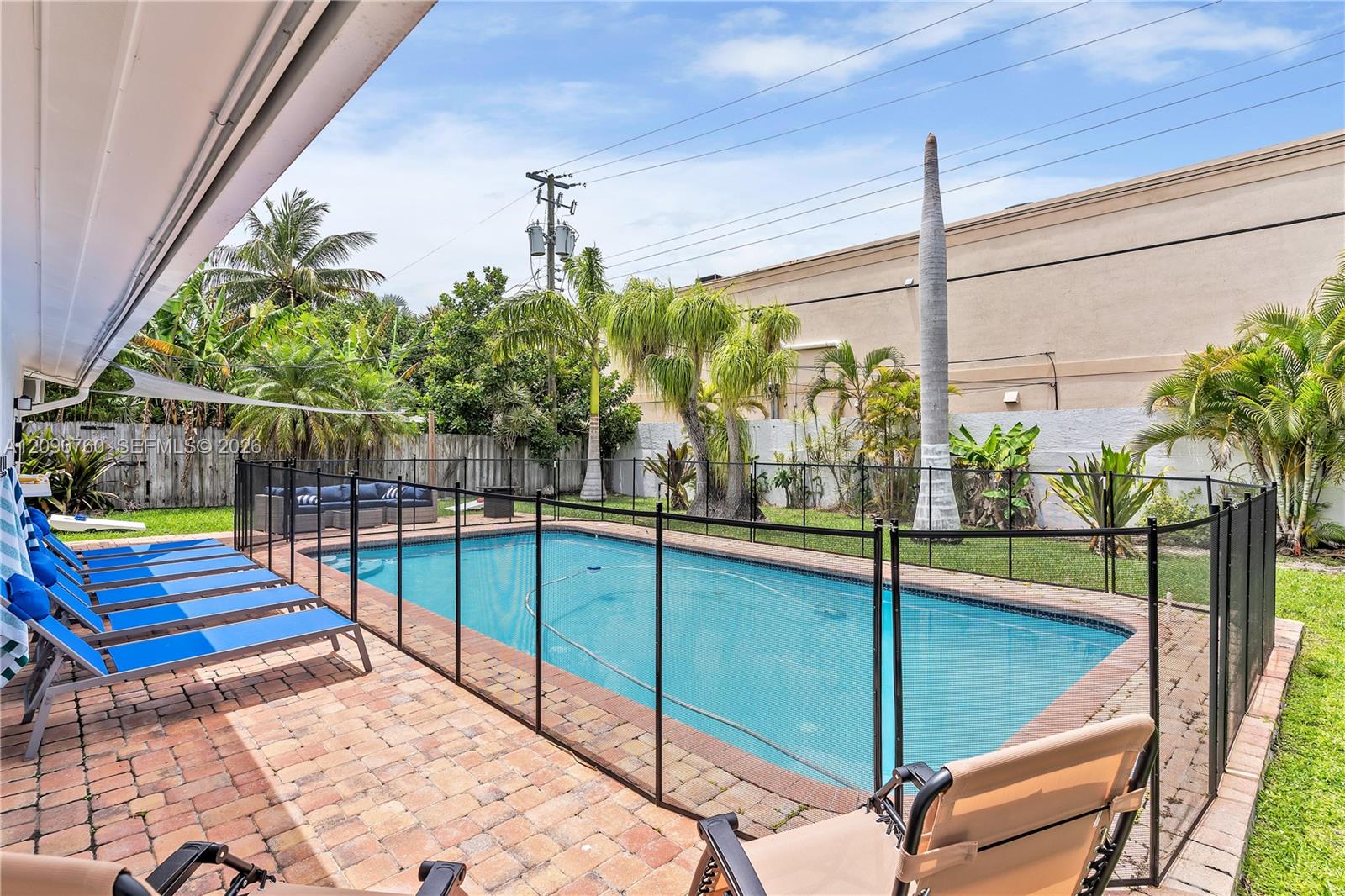 617 3 / 3 1762 sq. ft. $ 2026-09-16 0 foto