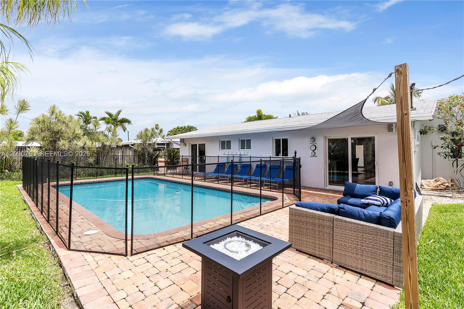 617 3 / 3 1762 sq. ft. $ 2026-09-16 0 foto