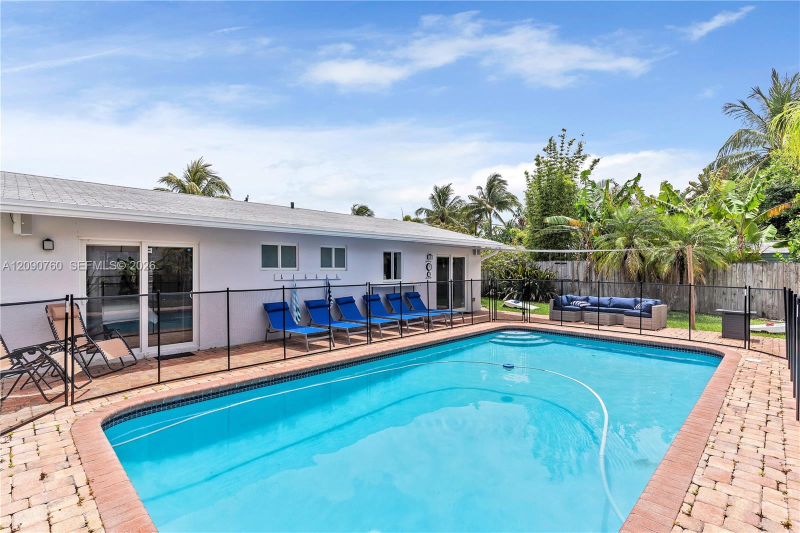 617 3 / 3 1762 sq. ft. $ 2026-09-16 0 foto