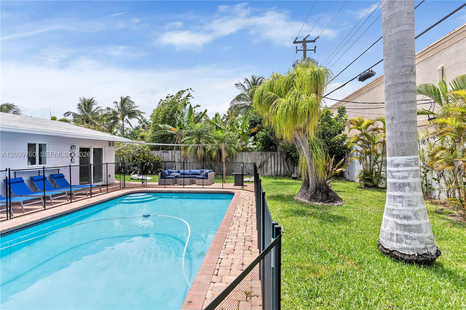 617 3 / 3 1762 sq. ft. $ 2026-09-16 0 foto