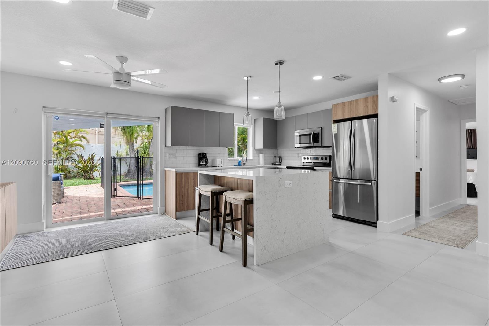 617 3 / 3 1762 sq. ft. $ 2026-09-16 0 foto