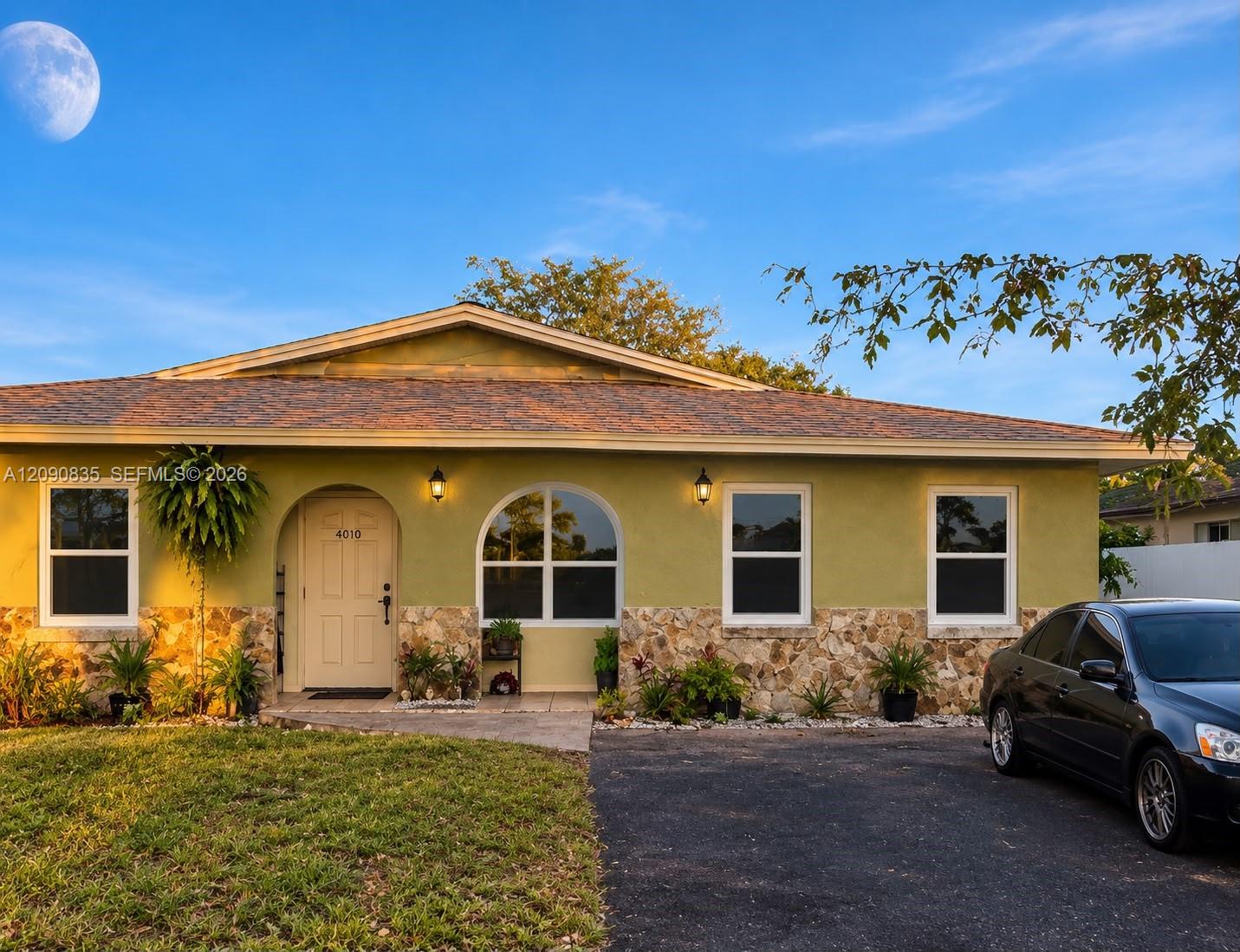 4610 3 / 2 1605 sq. ft. $ 2026-09-17 0 Photo