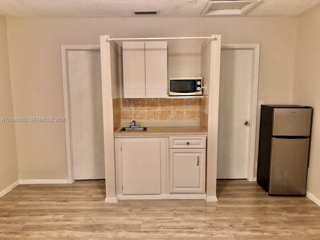 4610 3 / 2 1605 sq. ft. $ 2026-09-17 0 Photo