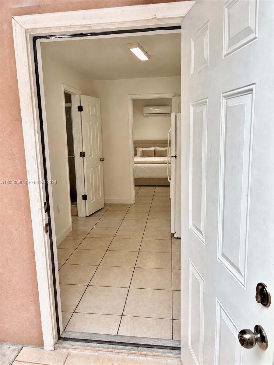 See details 10665 4 / 3 1725 sq. ft. $ 2026-09-30 0 Photo