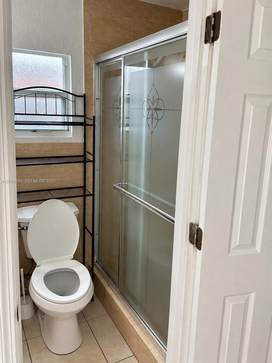 See details 10665 4 / 3 1725 sq. ft. $ 2026-09-30 0 Photo