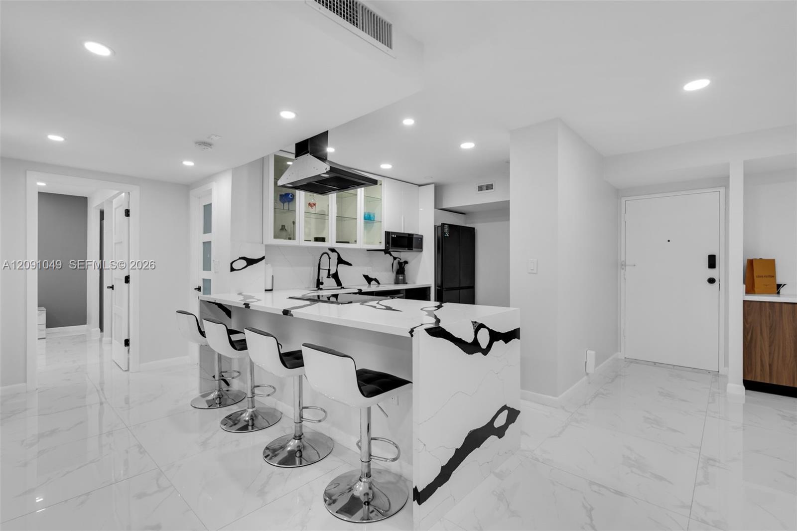 203 2 / 2 1132 sq. ft. $ 2026-09-17 0 Photo