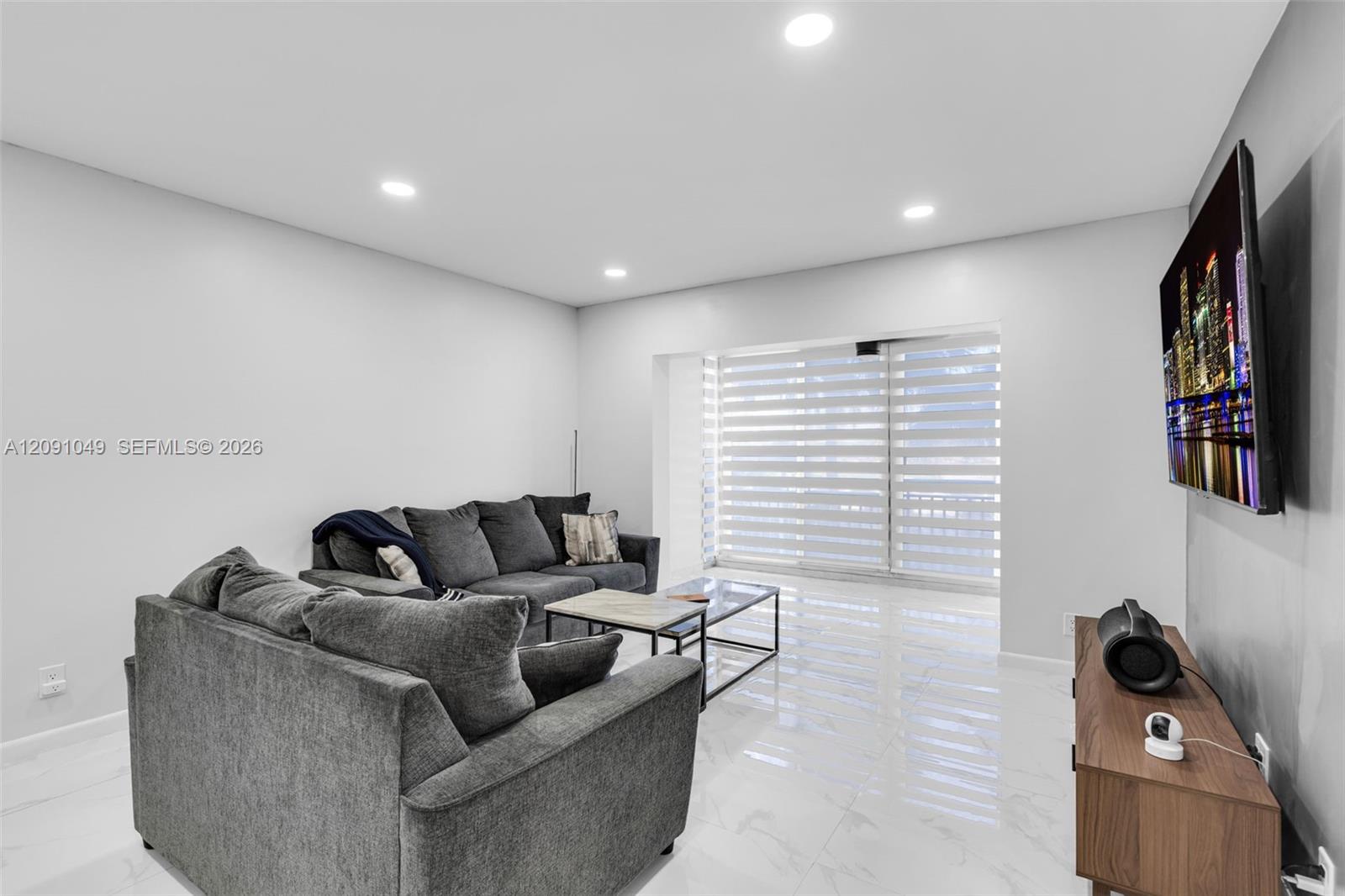 203 2 / 2 1132 sq. ft. $ 2026-09-17 0 Photo