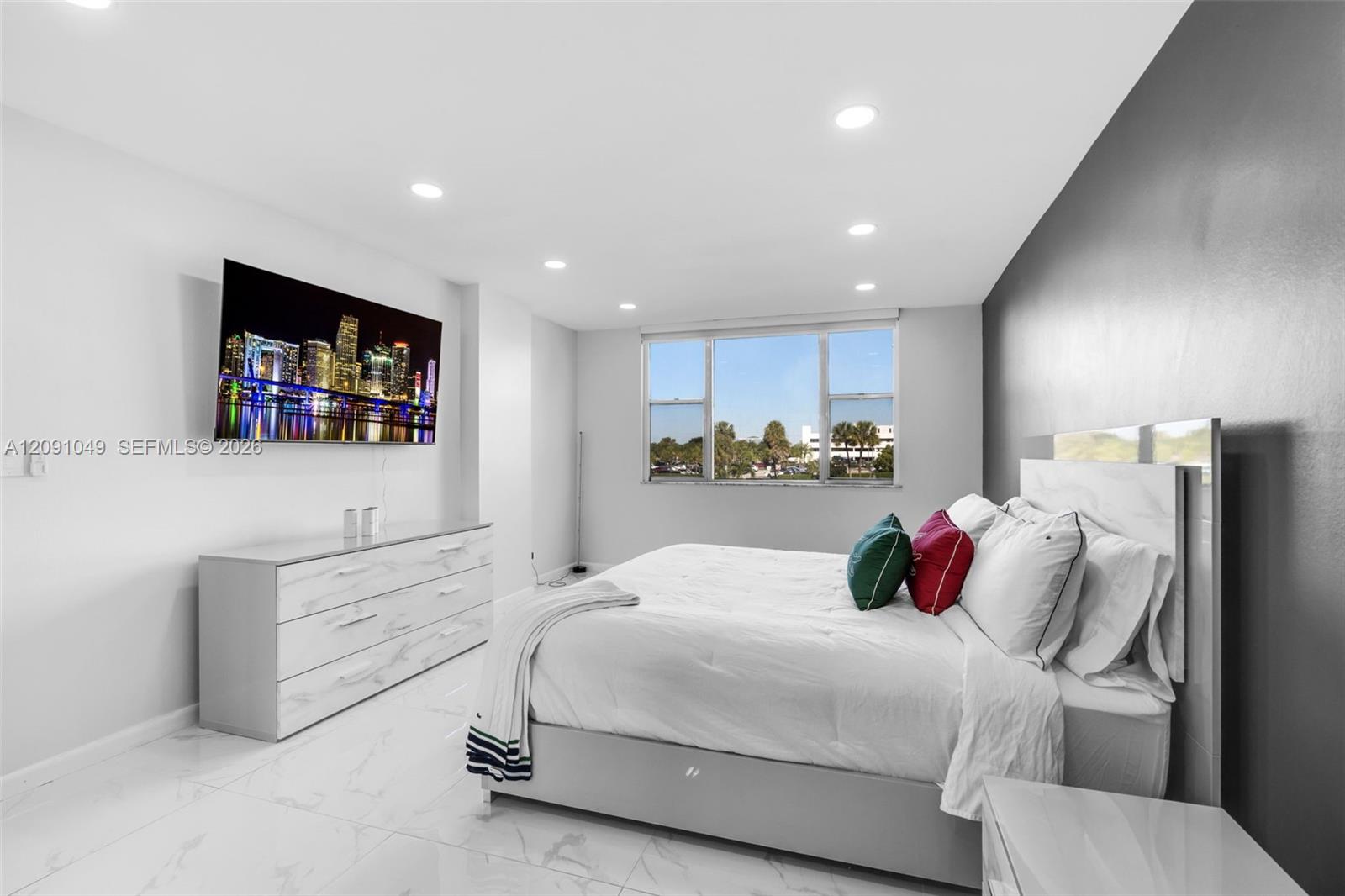 203 2 / 2 1132 sq. ft. $ 2026-09-17 0 Photo
