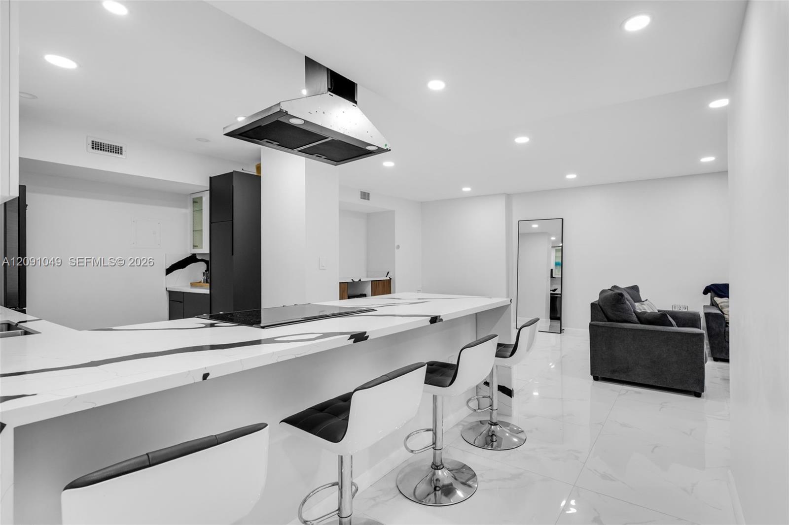 203 2 / 2 1132 sq. ft. $ 2026-09-17 0 Photo