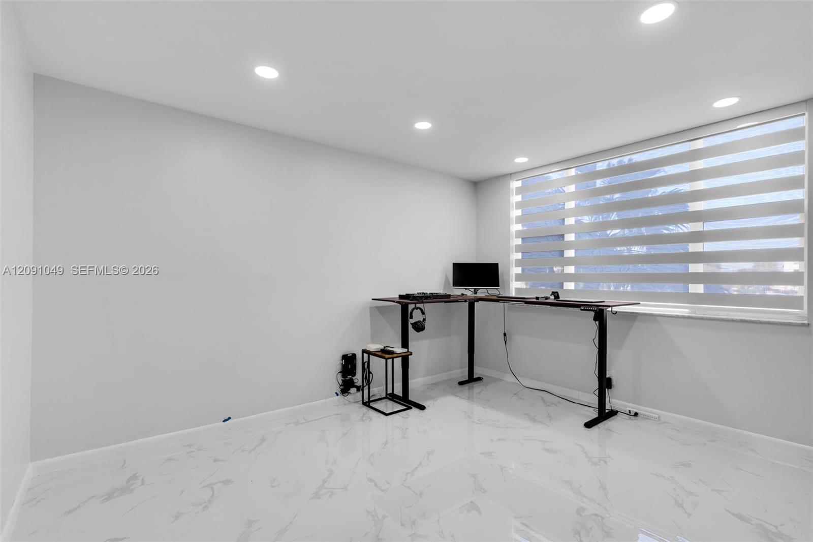 203 2 / 2 1132 sq. ft. $ 2026-09-17 0 Photo