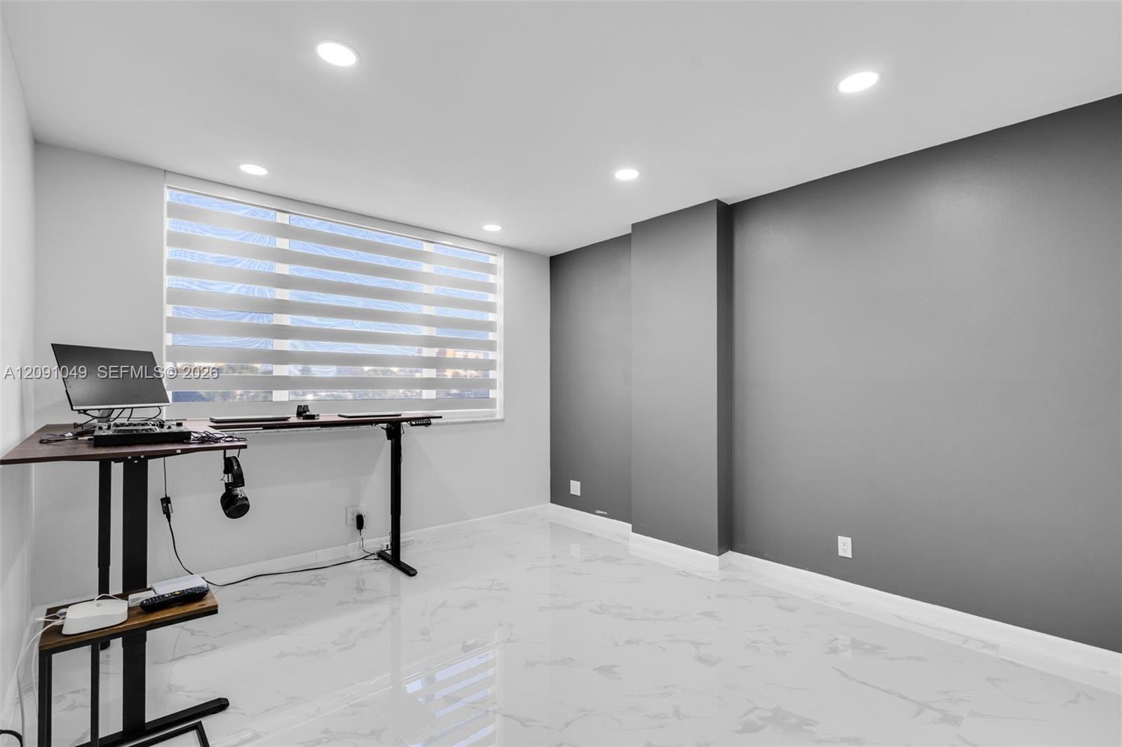 203 2 / 2 1132 sq. ft. $ 2026-09-17 0 Photo