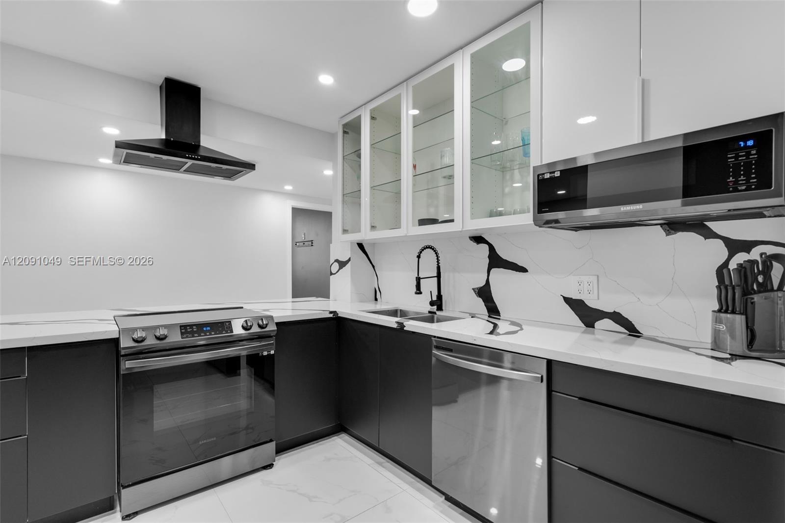 203 2 / 2 1132 sq. ft. $ 2026-09-17 0 Photo