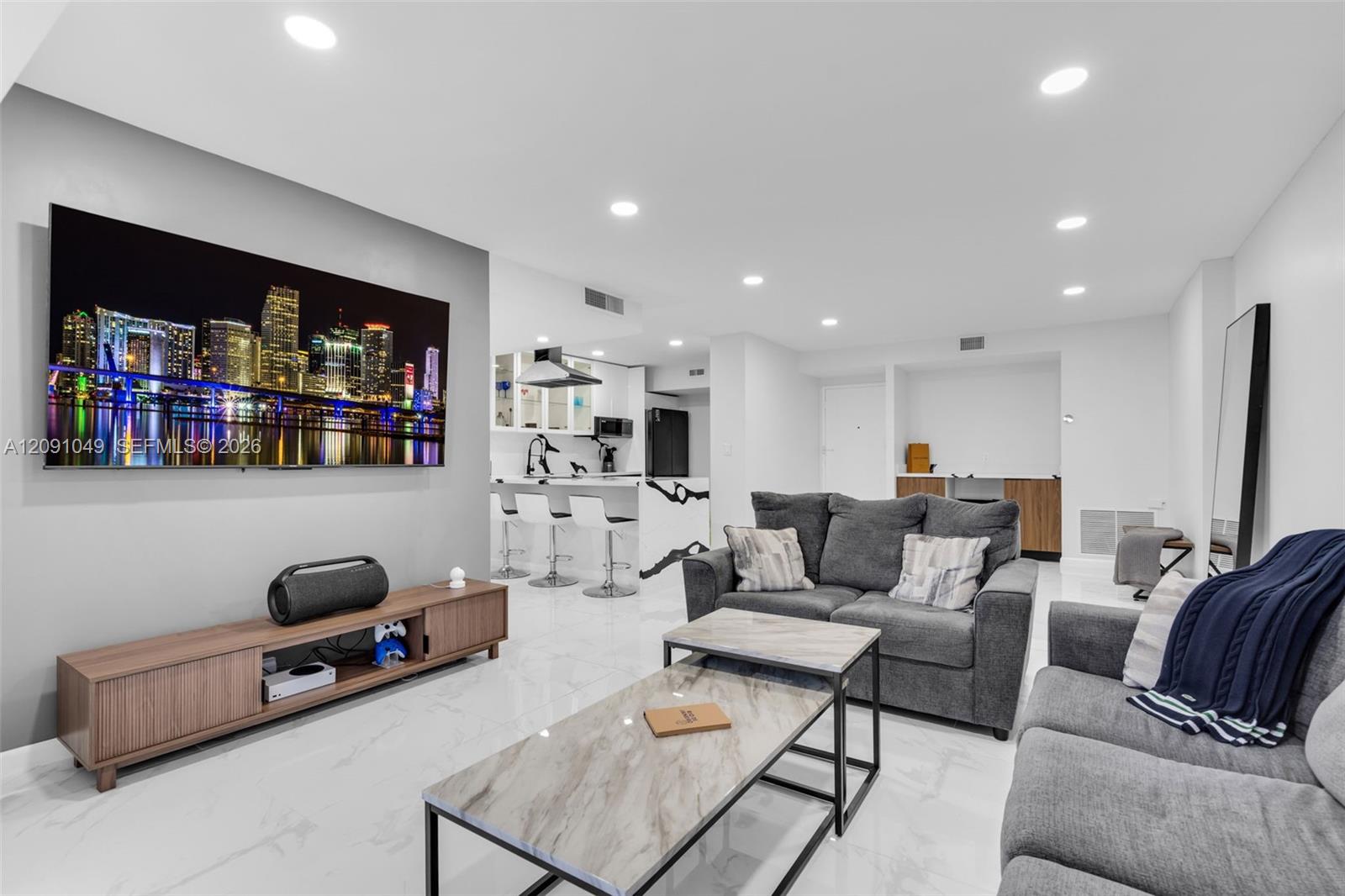 203 2 / 2 1132 sq. ft. $ 2026-09-17 0 Photo