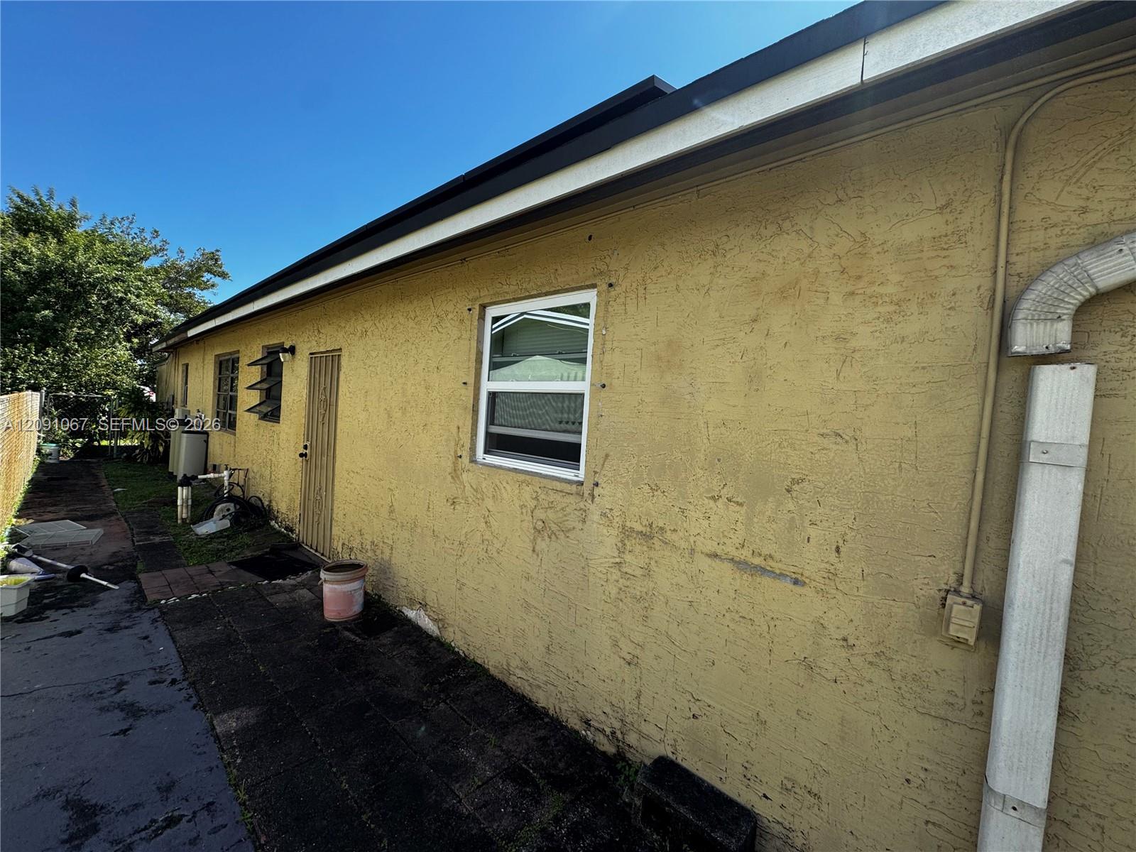 2420 5 / 3 1769 sq. ft. $ 2026-09-17 0 Photo