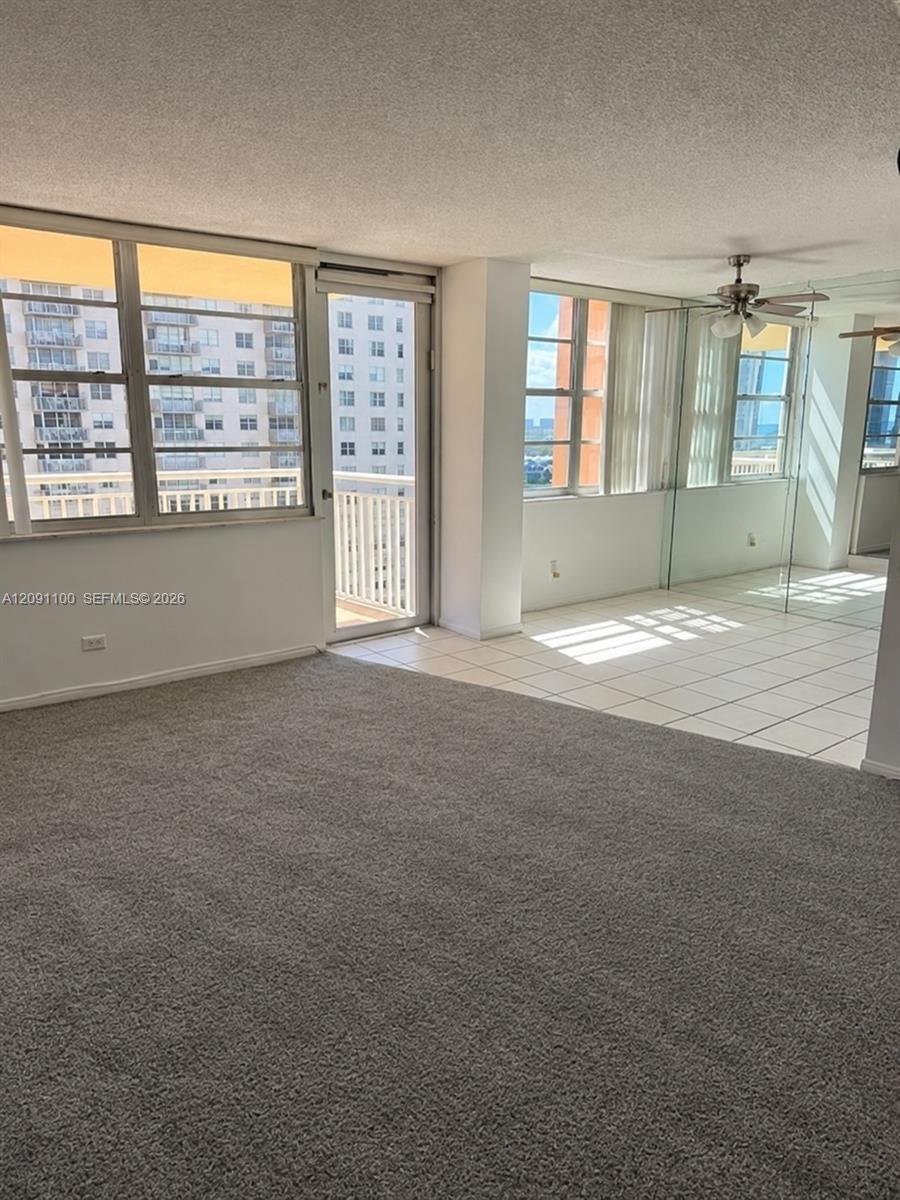 See details 1406 1 / 2 943 sq. ft. $ 2026-10-03 0 Photo
