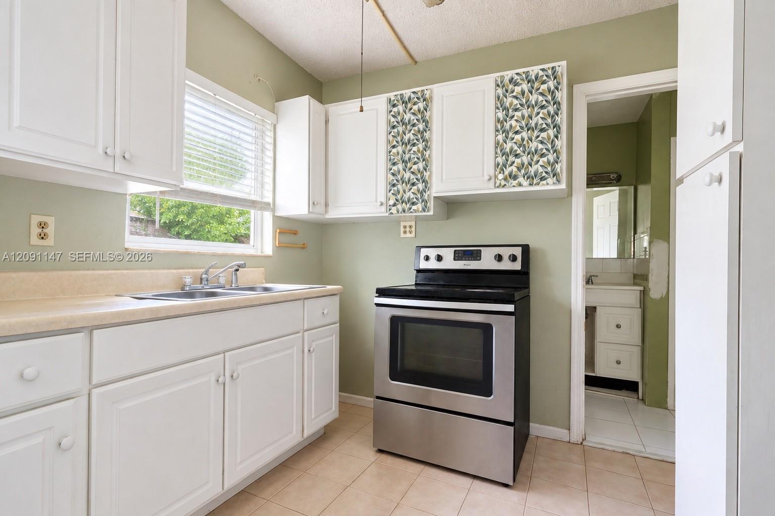   /  1950 sq. ft. $ 2026-09-17 0 foto