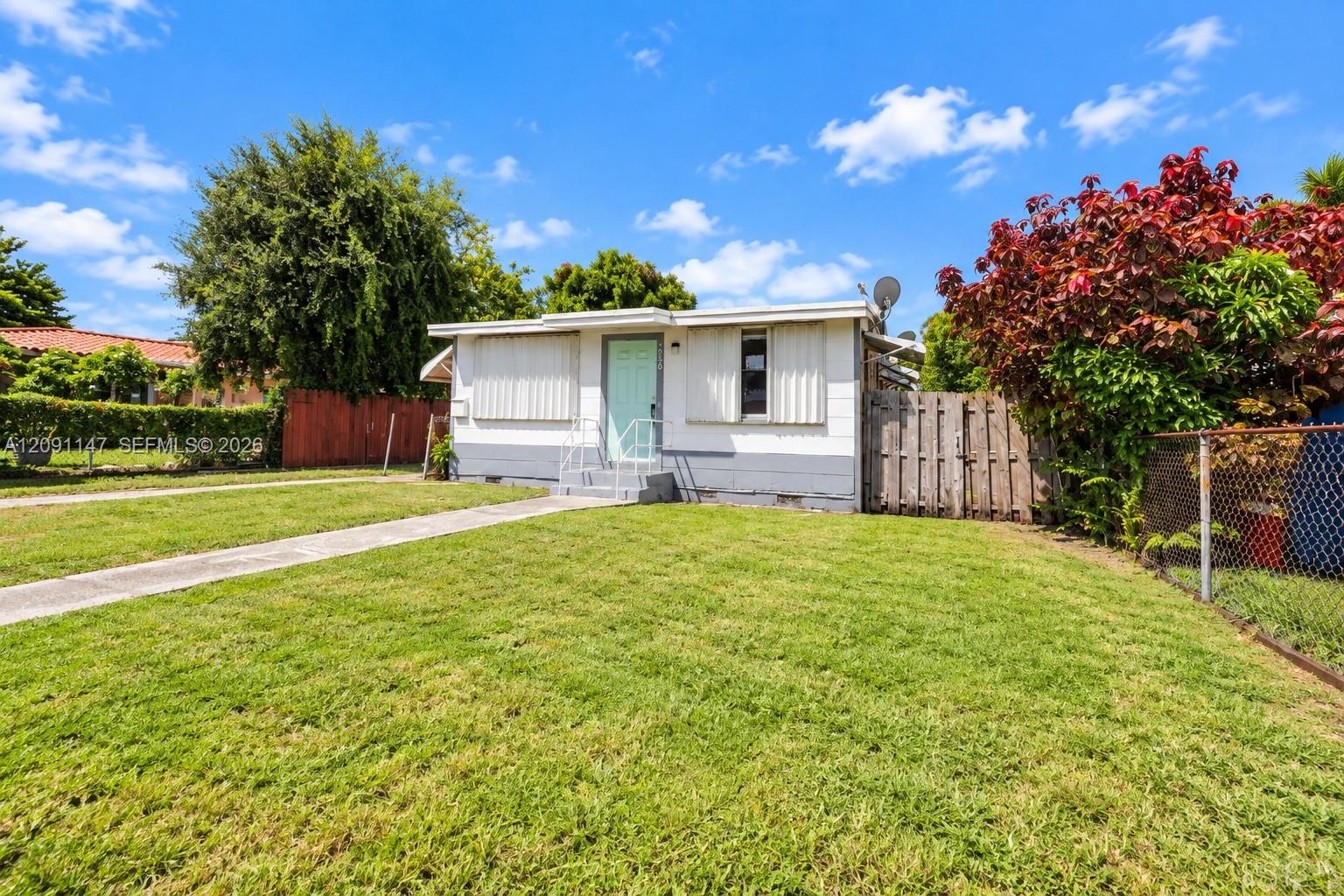   /  1950 sq. ft. $ 2026-09-17 0 foto