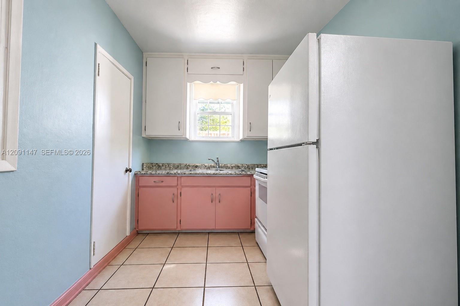   /  1950 sq. ft. $ 2026-09-17 0 foto
