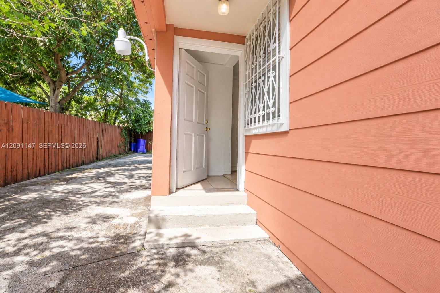   /  1950 sq. ft. $ 2026-09-17 0 foto