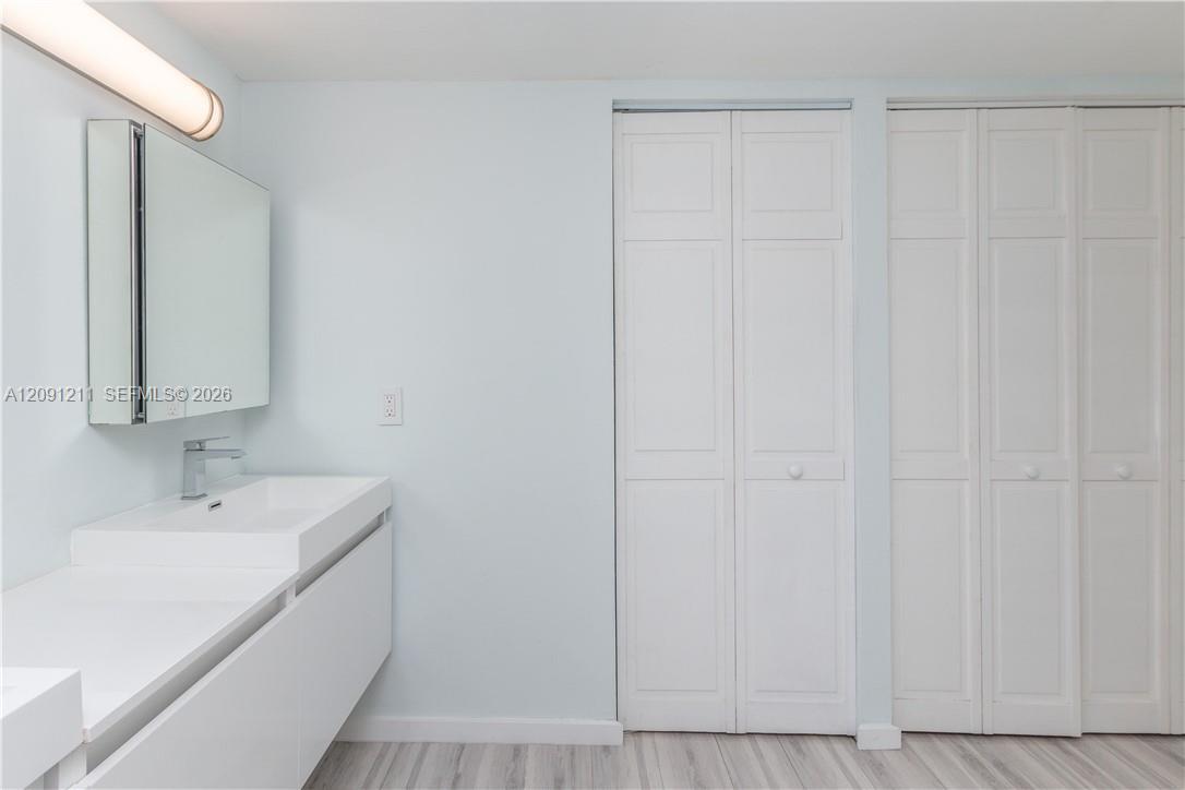 521 2 / 2 1357 sq. ft. $ 2026-09-17 0 foto