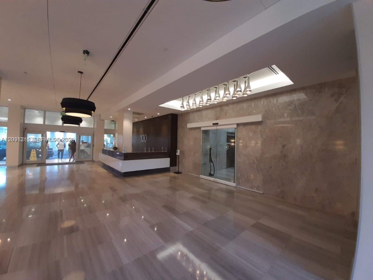 521 2 / 2 1357 sq. ft. $ 2026-09-17 0 foto