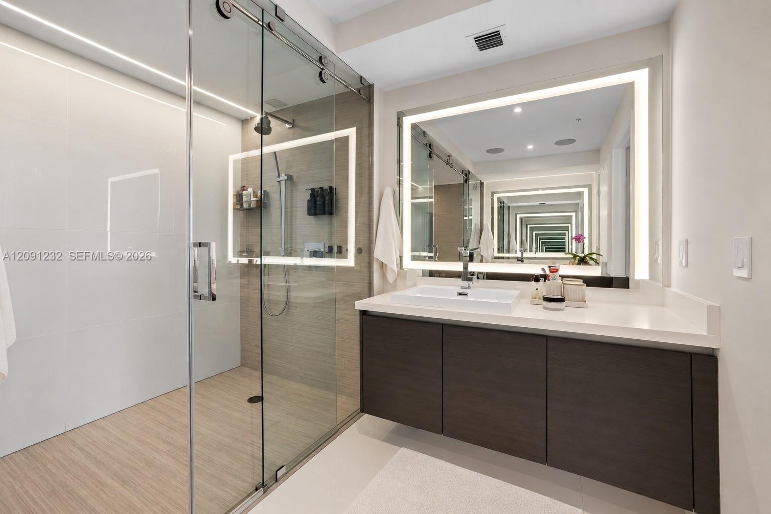 See details 5-701 3 / 4 1892 sq. ft. $ 2026-09-17 0 Photo