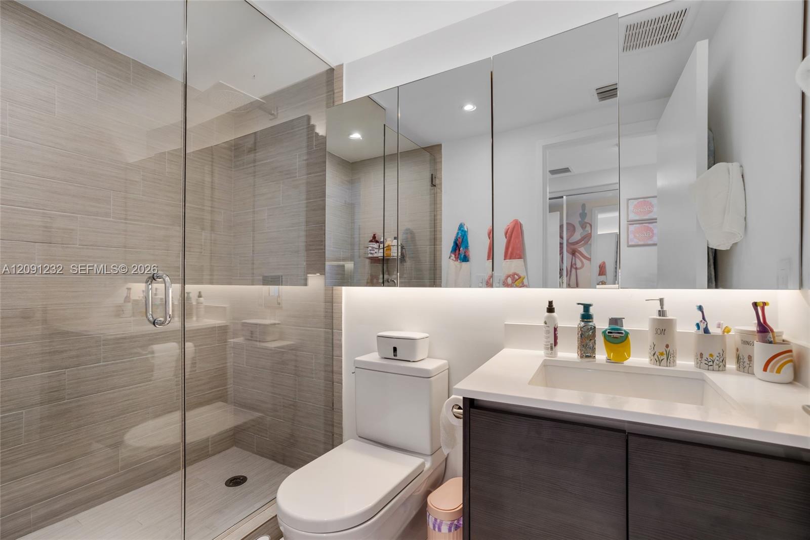 See details 5-701 3 / 4 1892 sq. ft. $ 2026-09-17 0 Photo