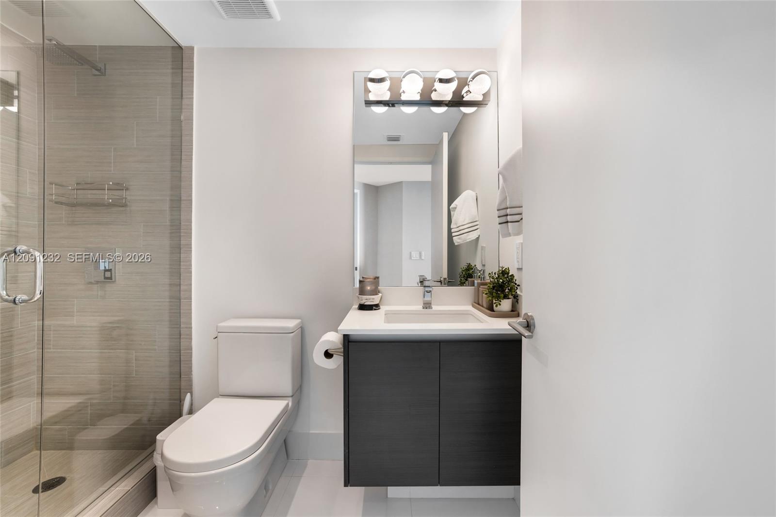 See details 5-701 3 / 4 1892 sq. ft. $ 2026-09-17 0 Photo