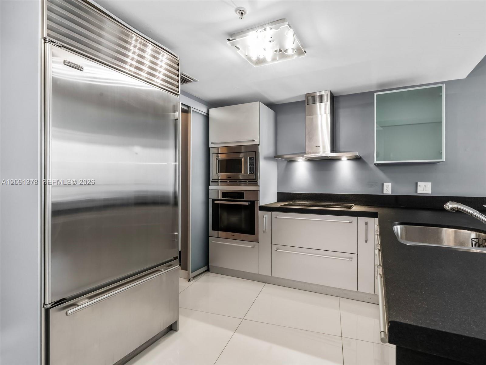 See details 5303 1 / 2 914 sq. ft. $ 2026-09-17 0 Photo