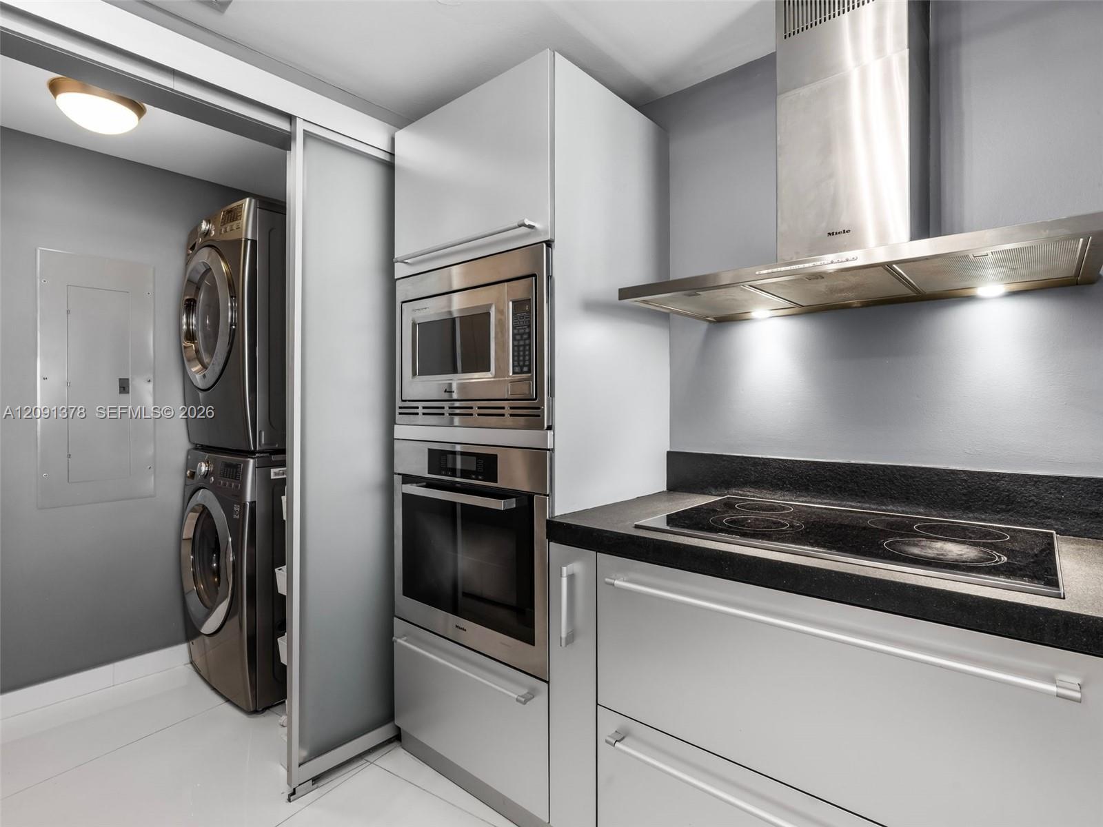 See details 5303 1 / 2 914 sq. ft. $ 2026-09-17 0 Photo