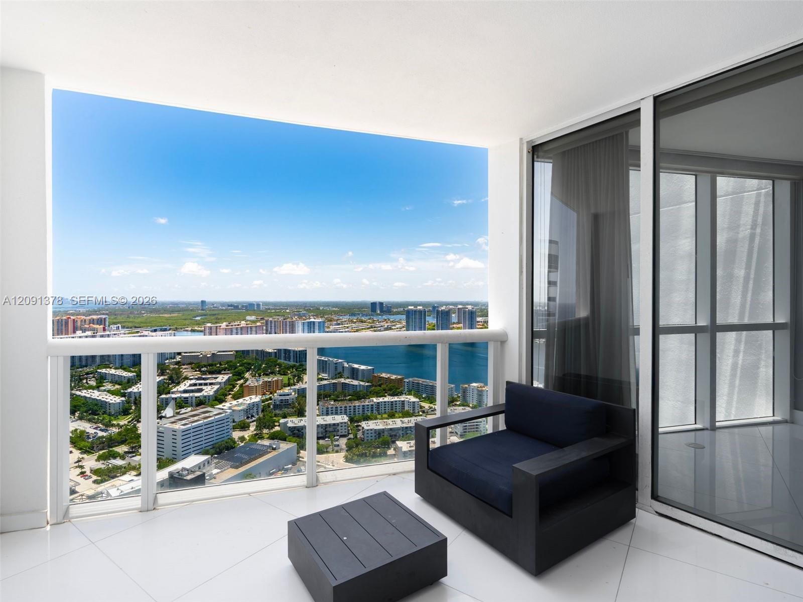 See details 5303 1 / 2 914 sq. ft. $ 2026-09-17 0 Photo