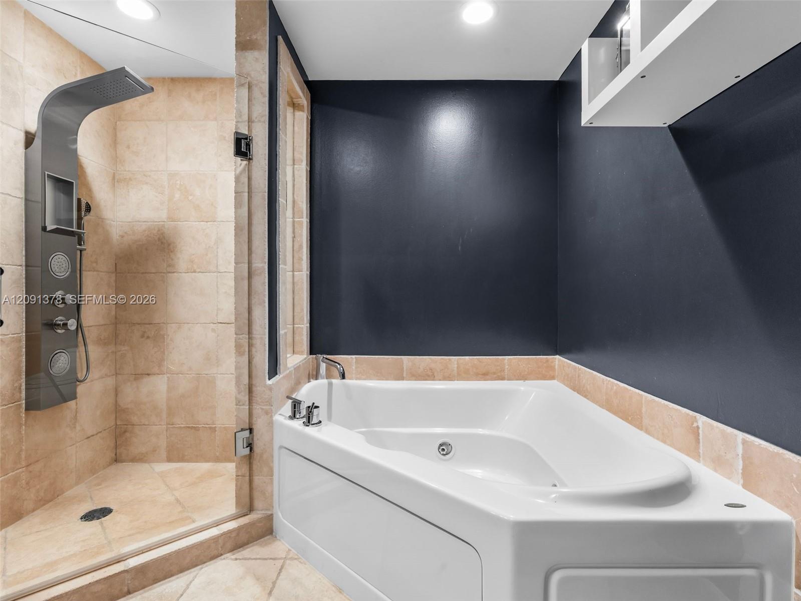 See details 5303 1 / 2 914 sq. ft. $ 2026-09-17 0 Photo