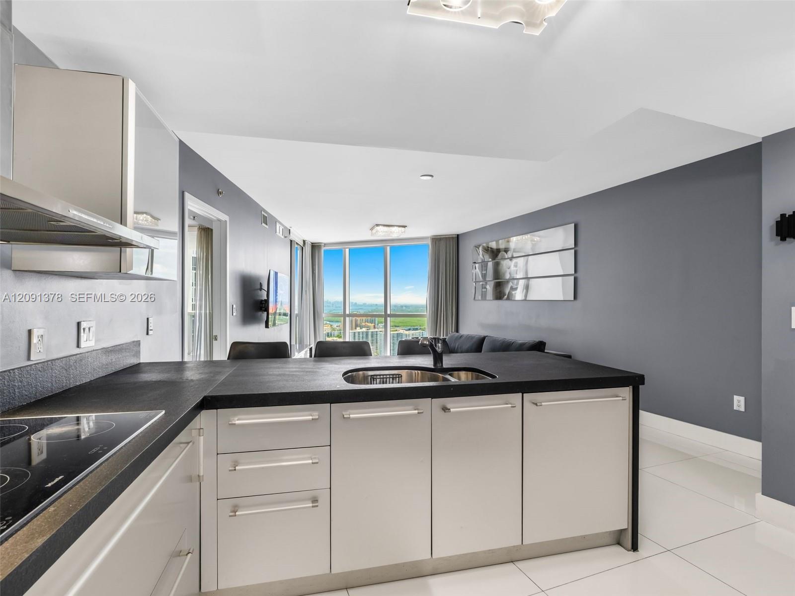 See details 5303 1 / 2 914 sq. ft. $ 2026-09-17 0 Photo
