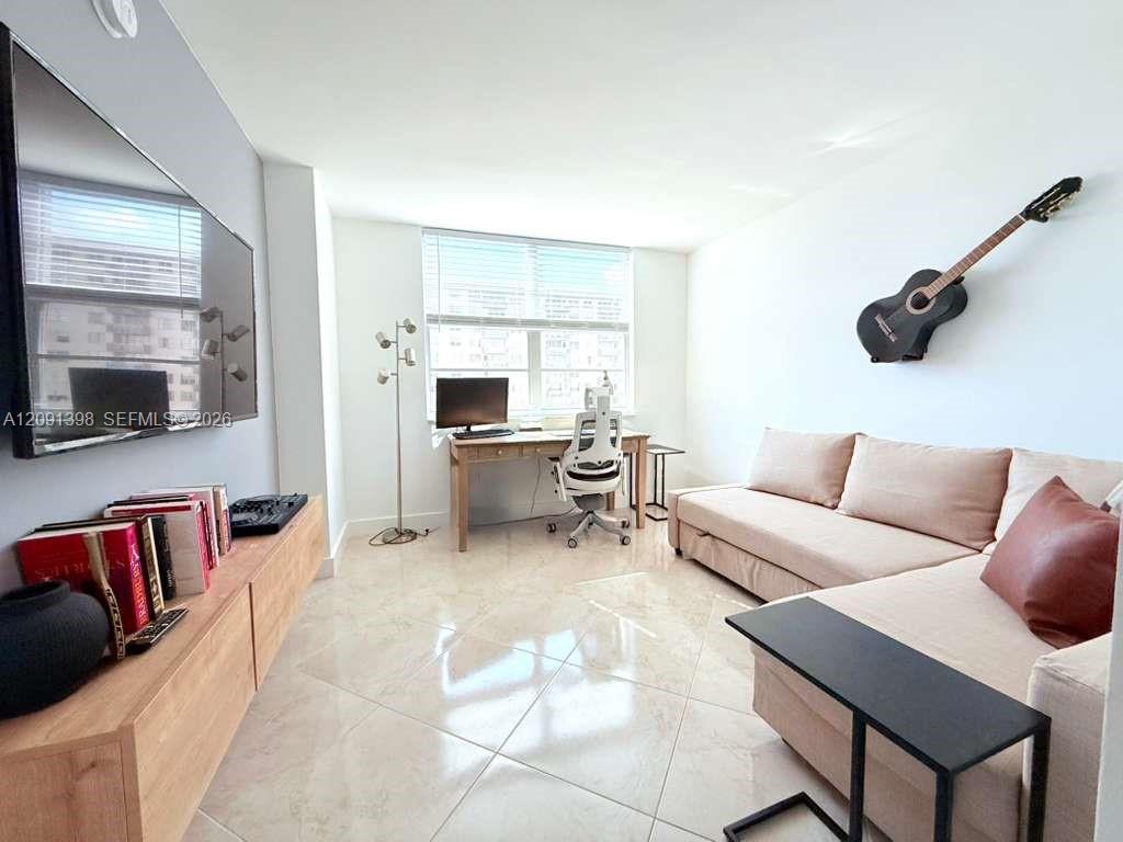 See details 1712 2 / 2 1087 sq. ft. $ 2026-09-17 0 Photo