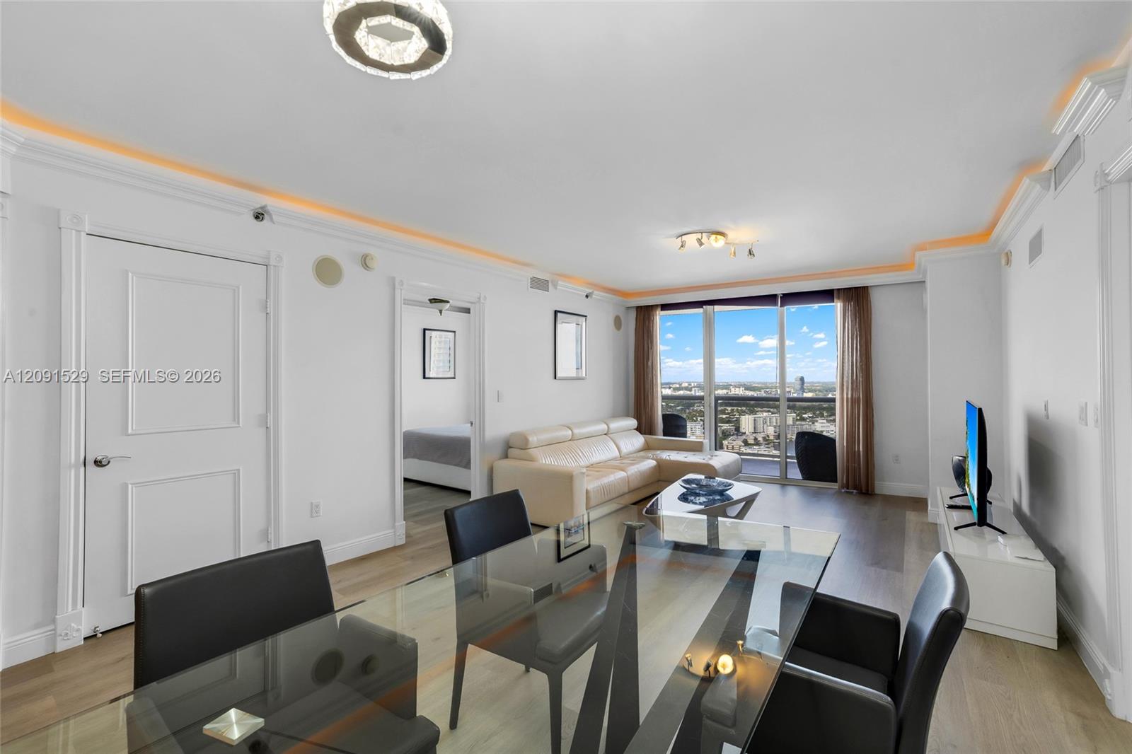 3607 3 / 3 1571 sq. ft. $ 2026-09-18 0 foto