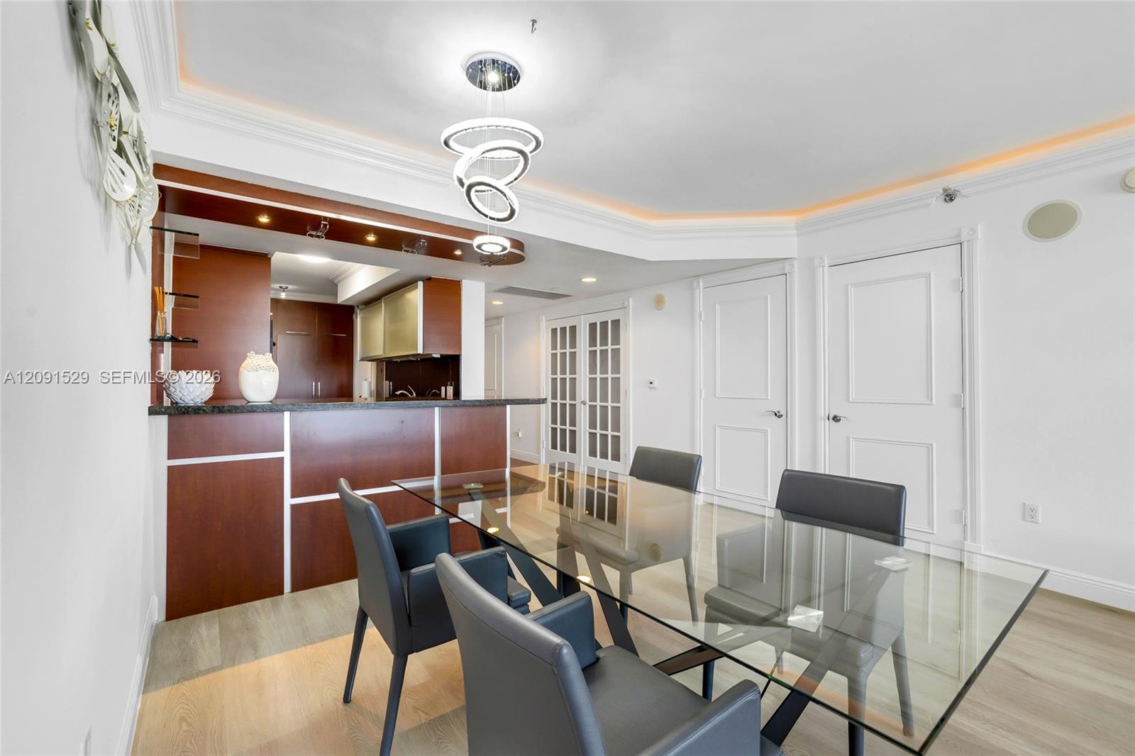3607 3 / 3 1571 sq. ft. $ 2026-09-18 0 foto