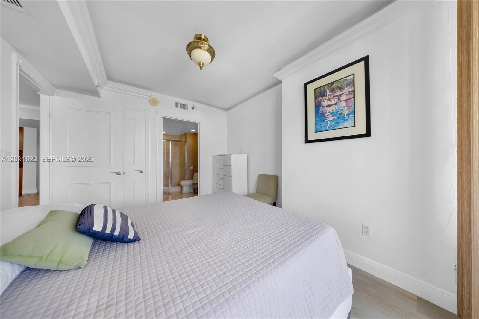 3607 3 / 3 1571 sq. ft. $ 2026-09-18 0 foto