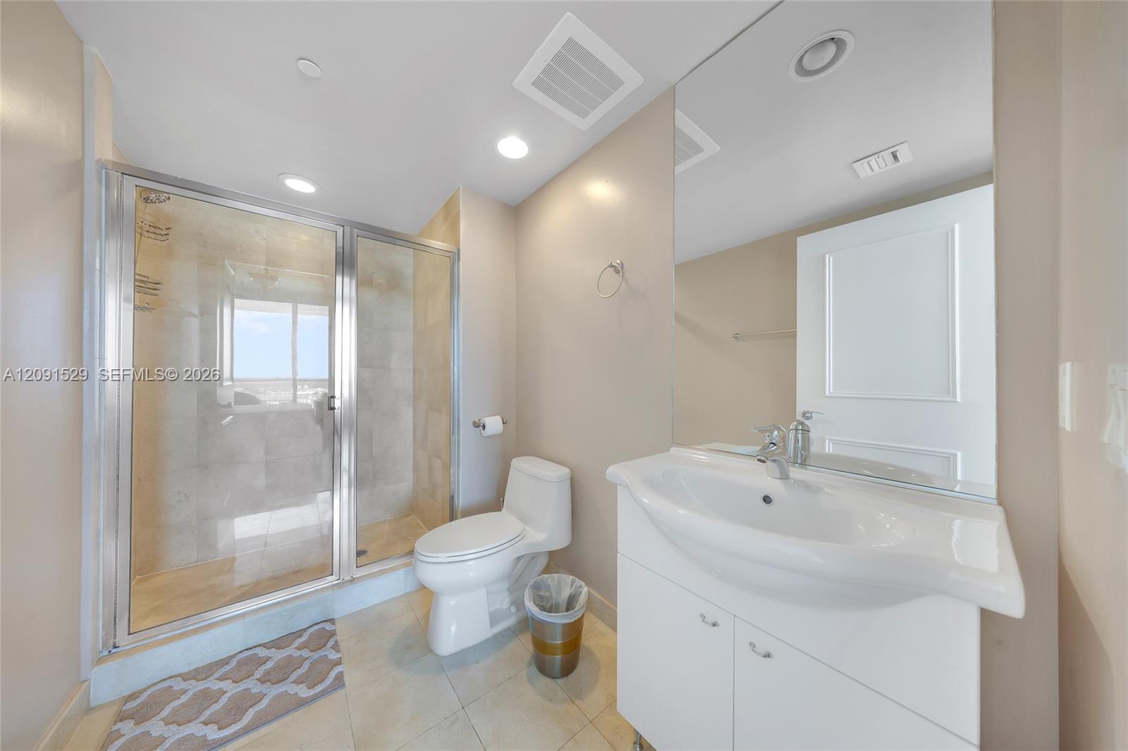 3607 3 / 3 1571 sq. ft. $ 2026-09-18 0 foto