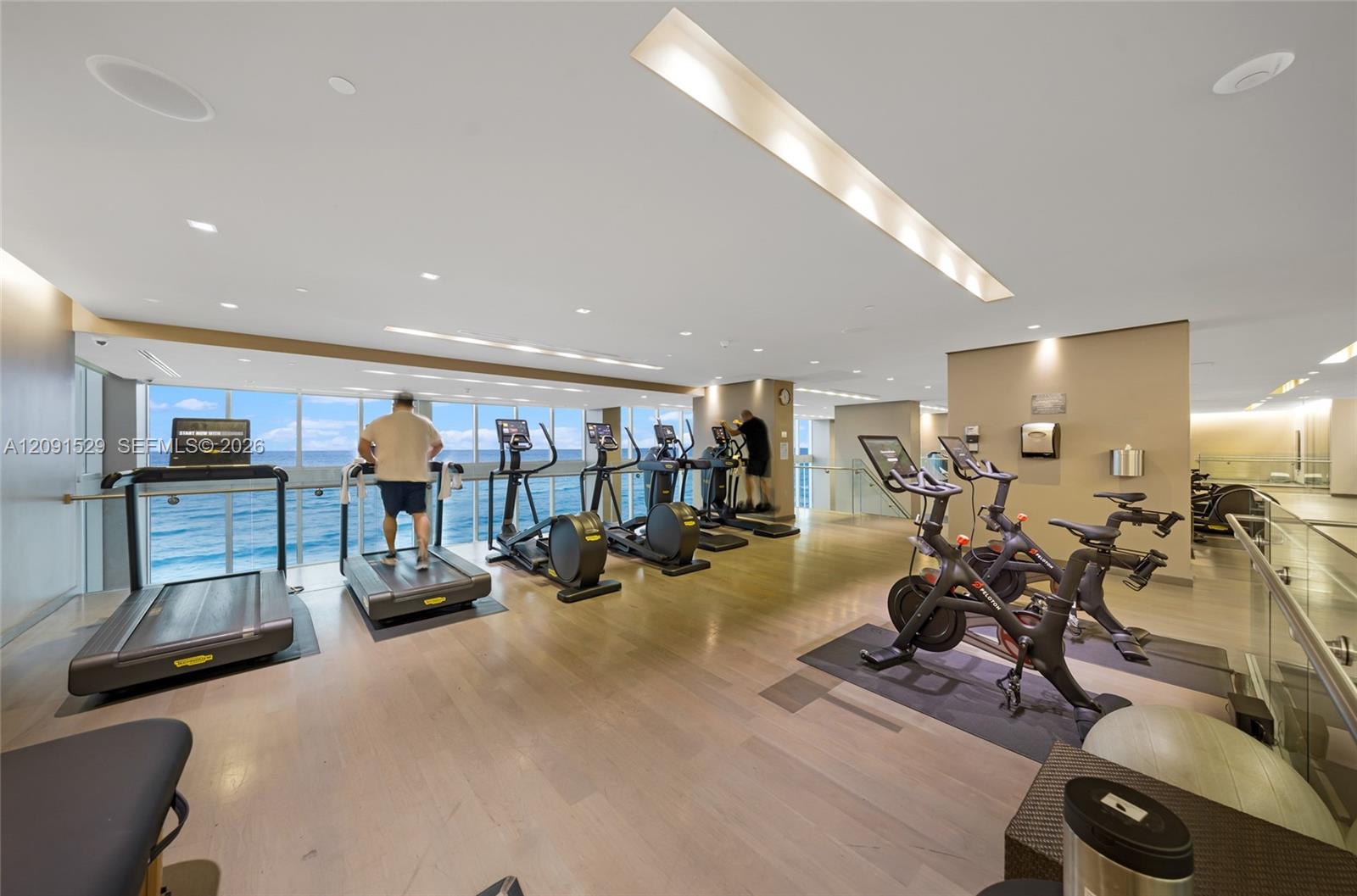3607 3 / 3 1571 sq. ft. $ 2026-09-18 0 foto