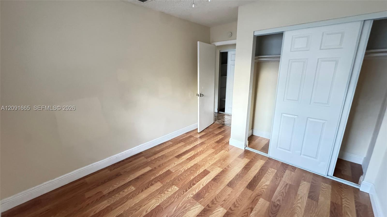 3896 3 / 1 1152 sq. ft. $ 2026-09-18 0 foto