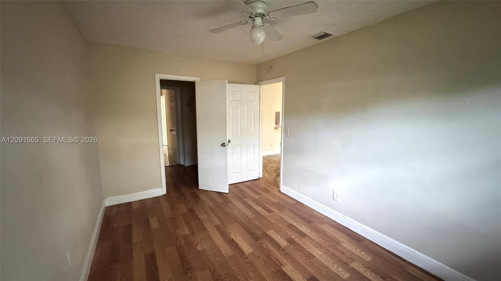 3896 3 / 1 1152 sq. ft. $ 2026-09-18 0 foto