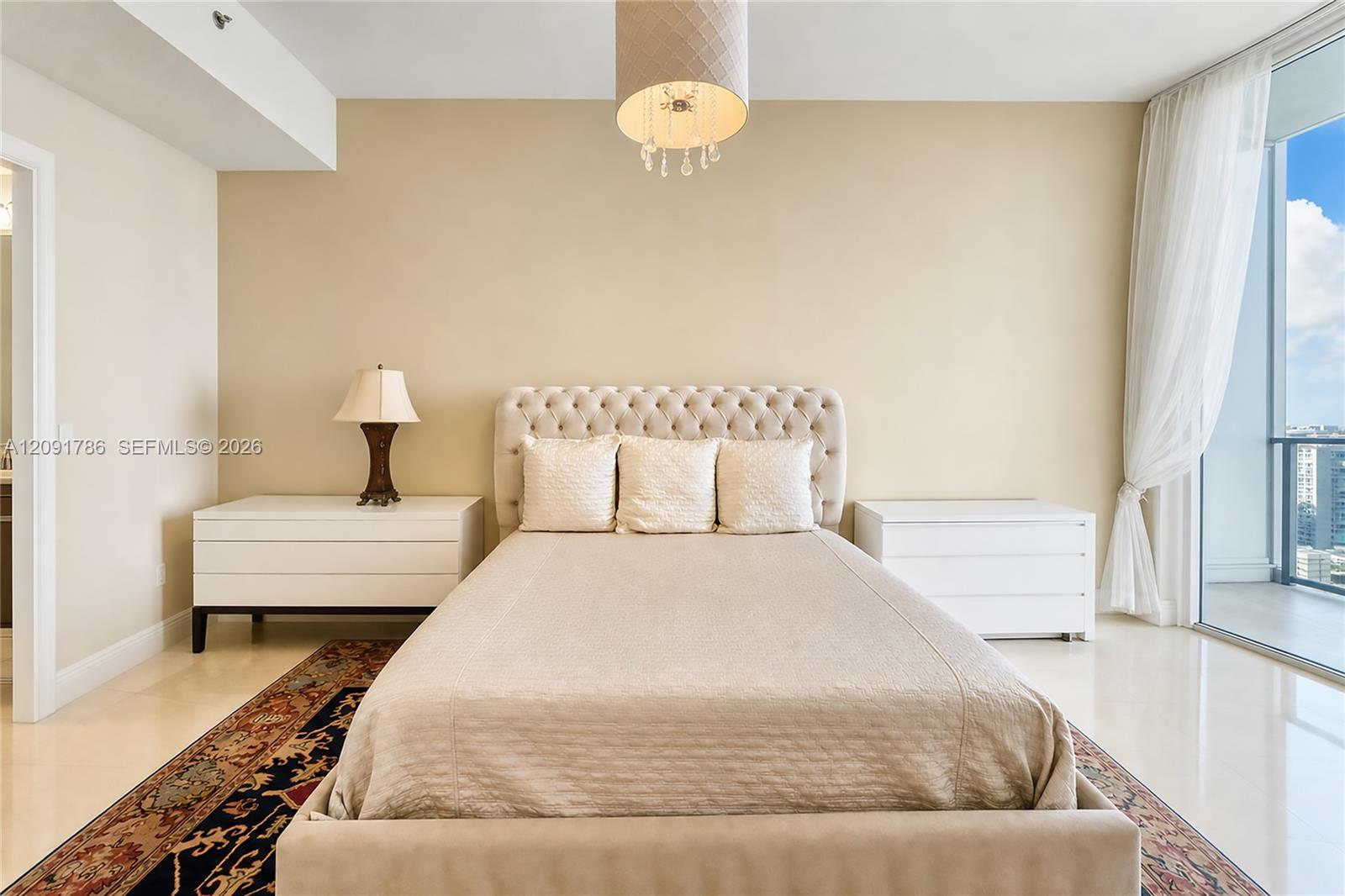 Ver detalles 4007 3 / 3 2084 sq. ft. $ 2026-09-22 0 foto