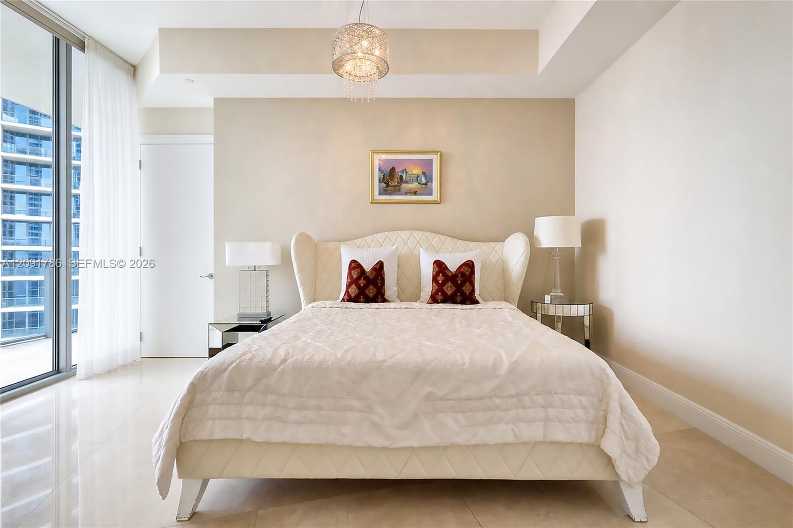 Ver detalles 4007 3 / 3 2084 sq. ft. $ 2026-09-22 0 foto
