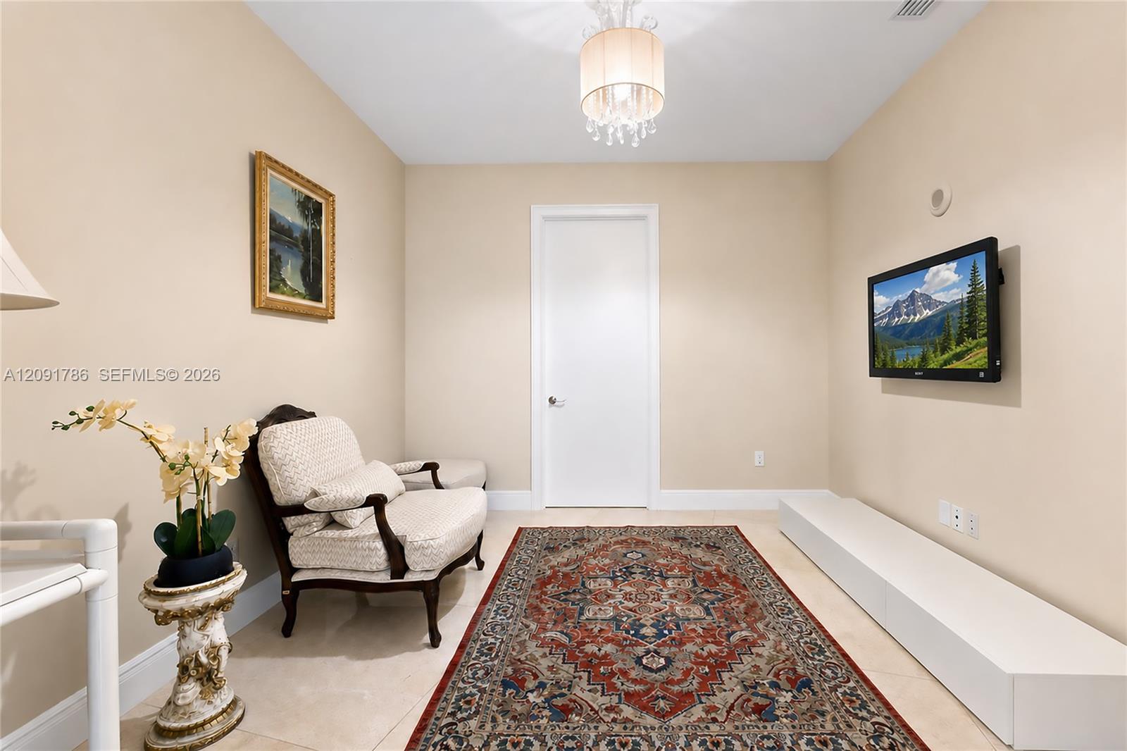 Ver detalles 4007 3 / 3 2084 sq. ft. $ 2026-09-22 0 foto