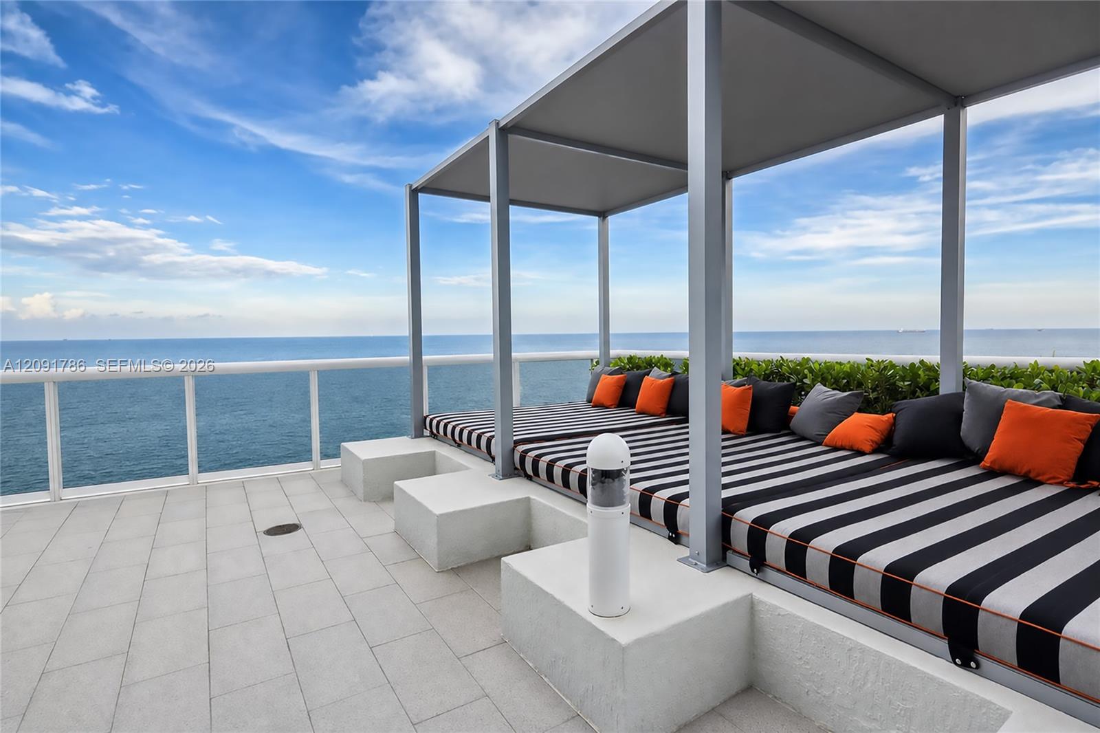 Ver detalles 4007 3 / 3 2084 sq. ft. $ 2026-09-22 0 foto