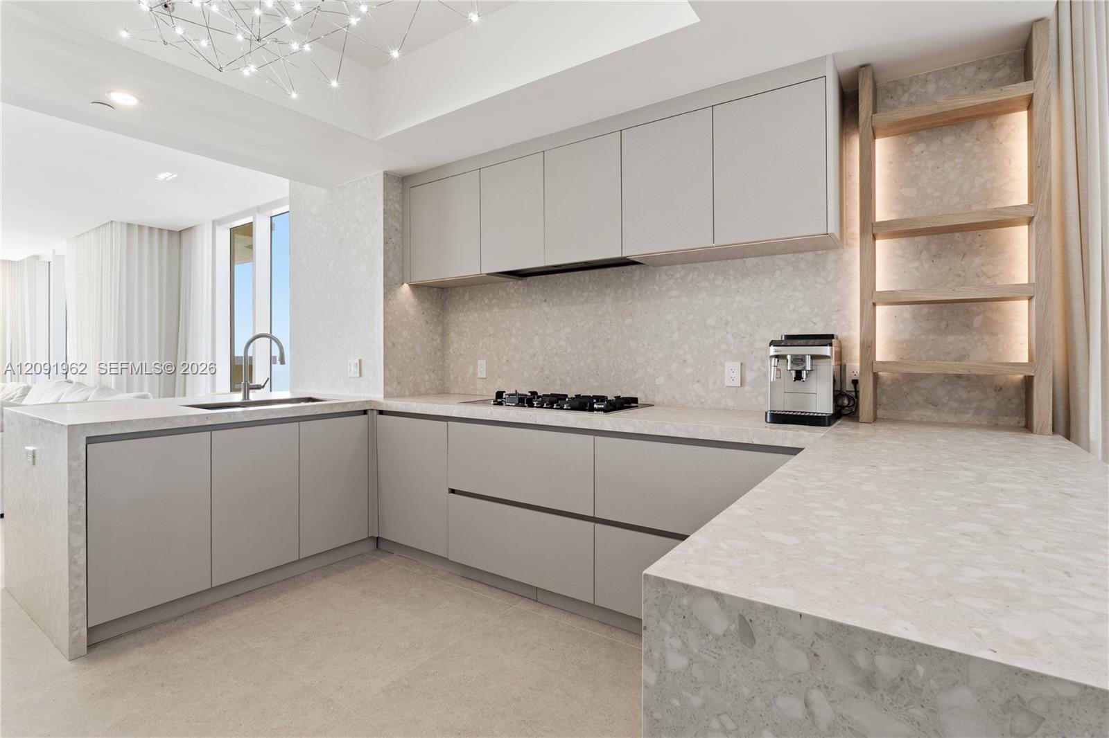 3906 4 / 4 2736 sq. ft. $ 2026-09-18 0 foto