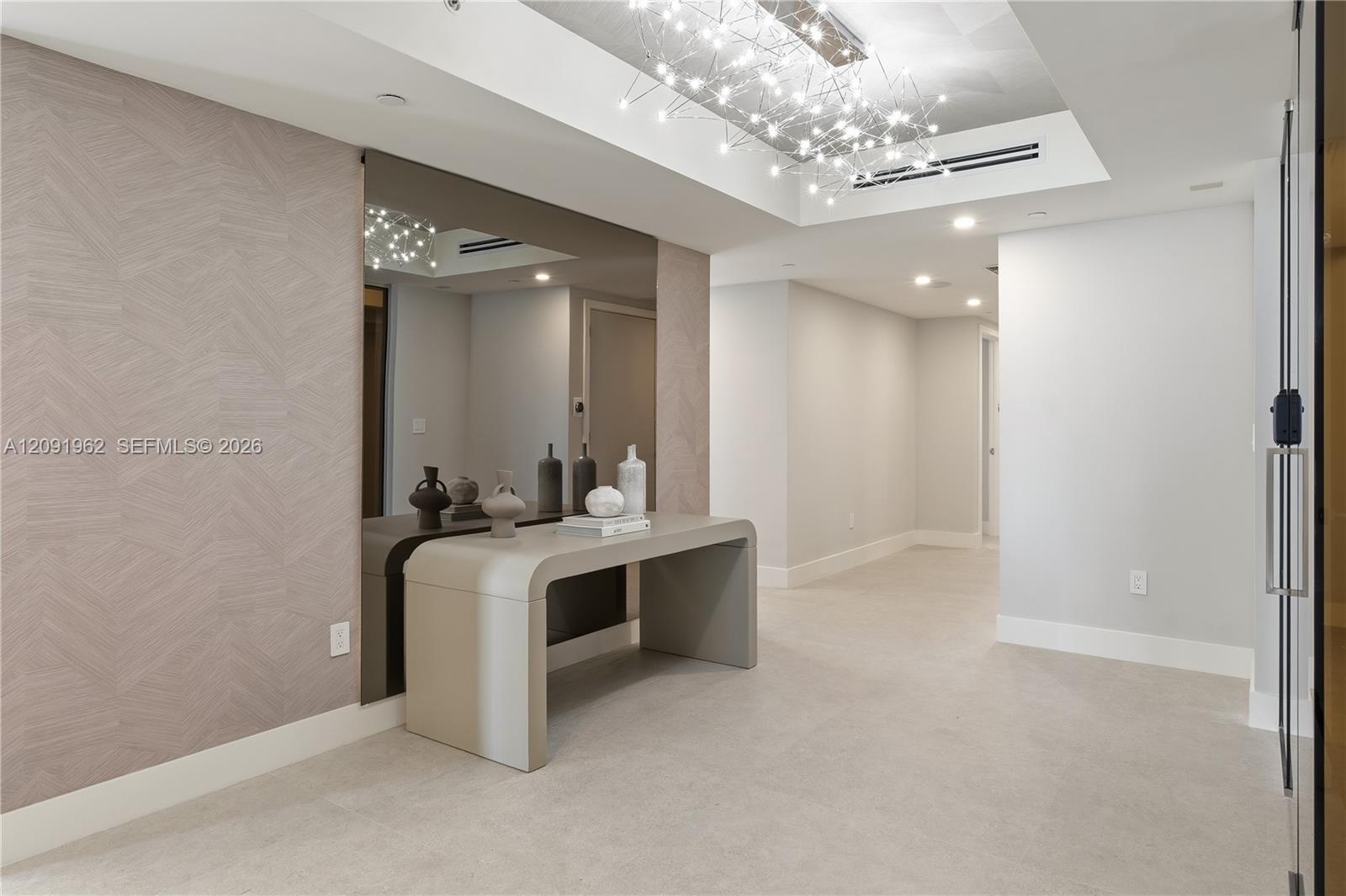 3906 4 / 4 2736 sq. ft. $ 2026-09-18 0 foto