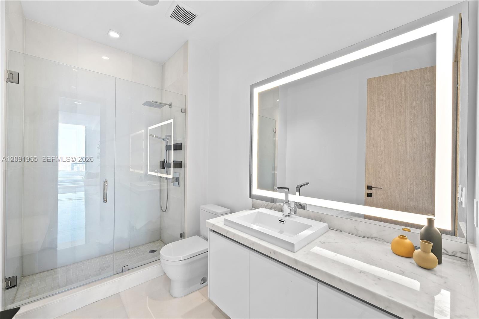 4-PH-03 4 / 5 3722 sq. ft. $ 2026-09-18 0 Photo