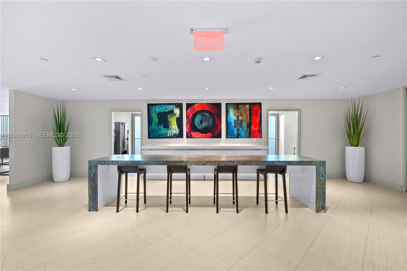 4-PH-03 4 / 5 3722 sq. ft. $ 2026-09-18 0 Photo