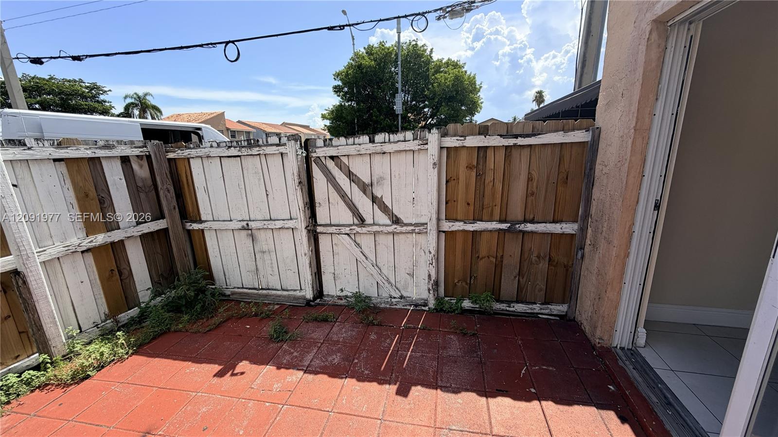 Ver detalles 18 3 / 2 847 sq. ft. $ 2026-09-18 0 foto